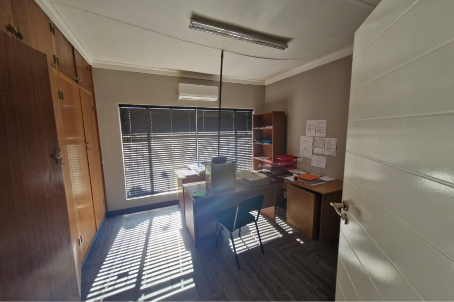 Commercial Property for Sale in Wilkoppies North West